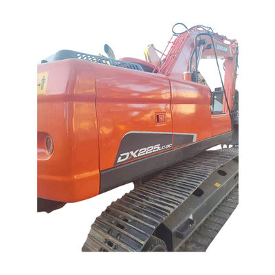 25 toneladas Doosan DX225LC Excavadora de rolagem usada com 0-2000 horas de trabalho Em bom estado