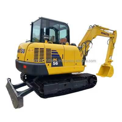 Horário de trabalho baixo Komatsu PC56-7 Excavadora de segunda mão para construção a preços acessíveis