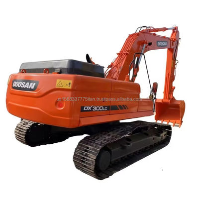 Excavadora DOOSAN DX300 com poucas horas de trabalho 0-2000 e bomba hidráulica original
