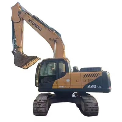 Excavadora Hyundai 220LC-9S usada modelo 2022 com bomba hidráulica original e motor Ce