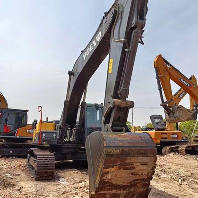 Excavadora VOLVO EC290 ano 2016 com cilindro hidráulico original em ótimo estado