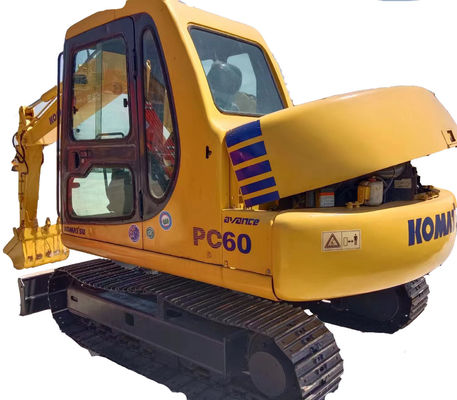 Excavadora mini-hidráulica Komatsu PC60 de 6 toneladas em ótimo estado, do Japão.