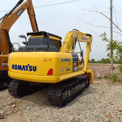 Excavadora Komatsu 13000 KG Escolha ideal para aplicações de construção e engenharia
