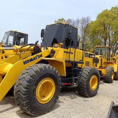 Komatsu WA 380 carregador usado em lojas de materiais de construção com excelente desempenho