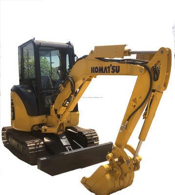 Excavadora com escavadeira Komatsu PC35 com cilindro hidráulico original e poucas horas de trabalho