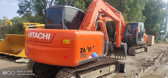 Excavadora usada Hitachi ZX70 com válvula hidráulica original e peso operacional de 10 toneladas