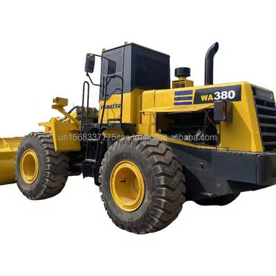 Carregador usado Komatsu WA 380 de segunda mão com poucas horas de trabalho e excelente desempenho