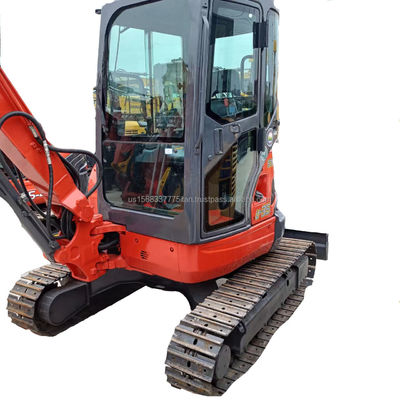 Excavadora DOOSAN DX60 com excelente eficiência e bom desempenho a preços acessíveis
