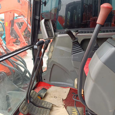 Excavadora DOOSAN DX60 2016 Ano 40kw Potência Excelente eficiência e bom desempenho