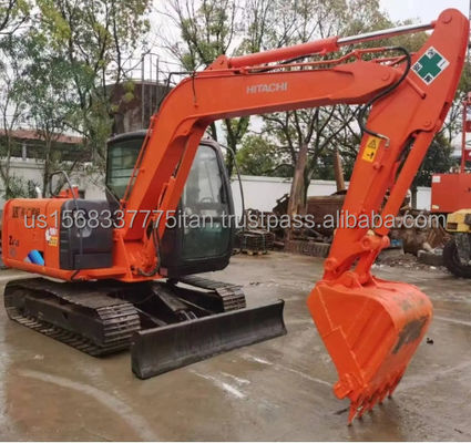 Excavadora usada Hitachi ZX60 com válvula hidráulica original e 7000 KG de peso da máquina