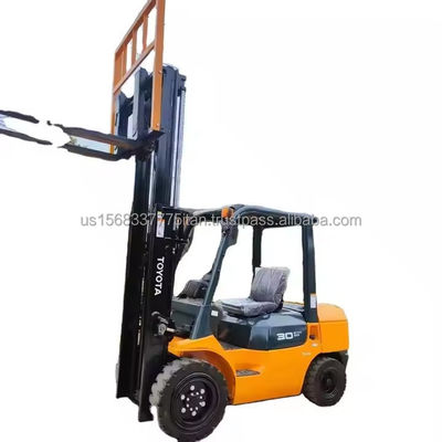 Usado TOYOTA 7F30 diesel em empilhadeira para suas soluções de manuseio de materiais