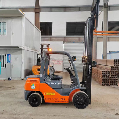 Toyota 8F30 Camião elétrico usado Máquina a diesel razoável para lojas de materiais de construção