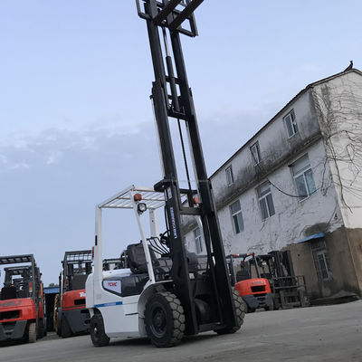 Japão TCM 2,5 toneladas em serviço 0-2000 horas de trabalho 4500 kg Garantia do peso da máquina
