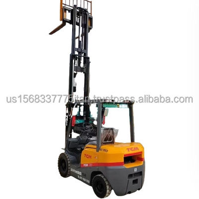 Camião elevador TCM 3 toneladas Camião elevador de segunda mão no Japão com 45 kW e 0-2000 horas de trabalho