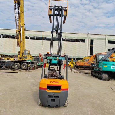 Camião elevador TCM 3 toneladas Camião elevador de segunda mão no Japão com 45 kW e 0-2000 horas de trabalho