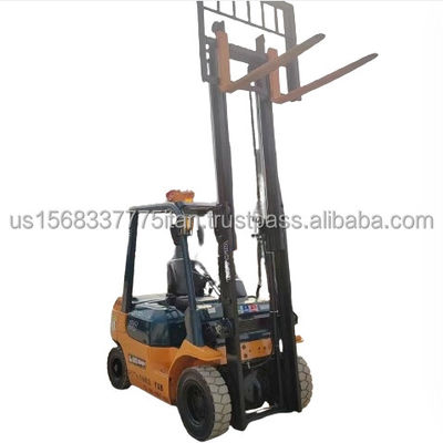 Forquilha de camião Toyota FD50 com cilindro hidráulico original de 3 toneladas de peso operacional