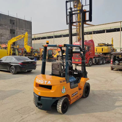 Toyota 4,5 toneladas FD45 em empilhadeira com cilindro hidráulico original e 0-2000 horas de trabalho