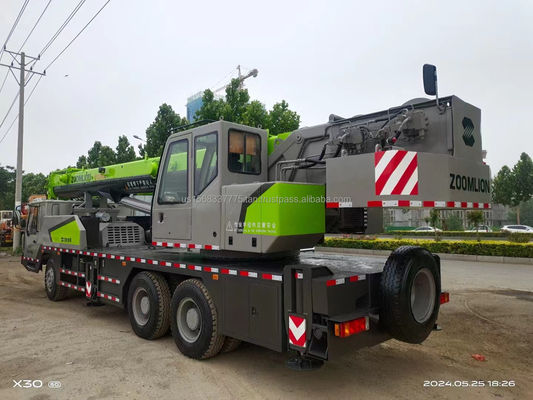 Excelente desempenho Utilizado Zoomlion 30 toneladas guindaste e pronto para 0-2000 horas de trabalho