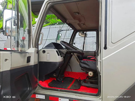 Excelente desempenho Utilizado Zoomlion 30 toneladas guindaste e pronto para 0-2000 horas de trabalho