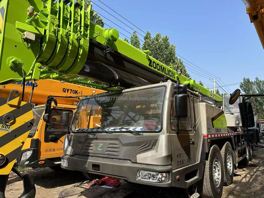 Máquina de construção usada ZOOMLION guindaste de 80 toneladas com altura máxima de levantamento de 4,5 m