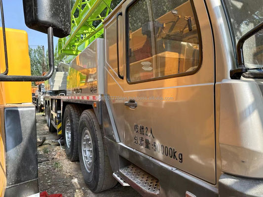 Máquina de construção usada ZOOMLION guindaste de 80 toneladas com altura máxima de levantamento de 4,5 m