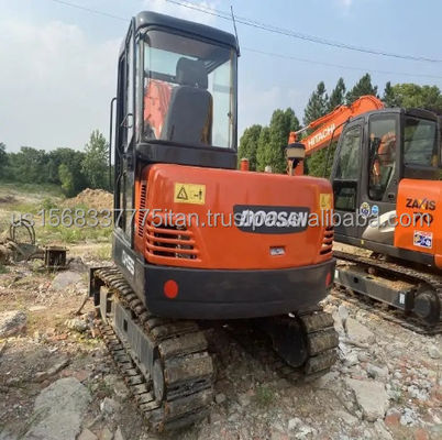 Máquina de Construção Hidráulica Excavadora DOOSAN DH55 de segunda mão com bom desempenho