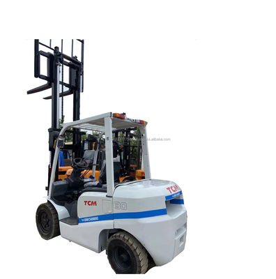 TCM Used Forklift 30 com motor diesel de alto desempenho