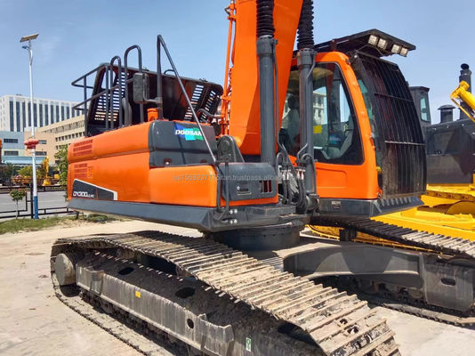 Excavadora DOOSAN DX300 com poucas horas de trabalho 0-2000 e bomba hidráulica original