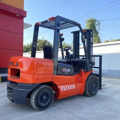 Lojas de materiais de construção beneficiam de empilhadeira HILI AC20 com fonte de energia diesel