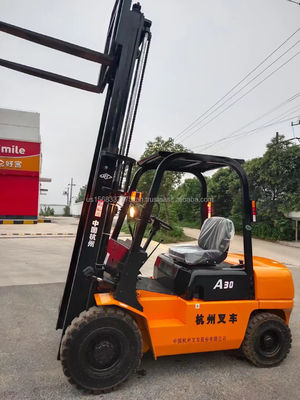 4.5 Excelente desempenho Máquina usada de empilhadeira Hangzhou A30 com comprimento de garfo de 1000 mm