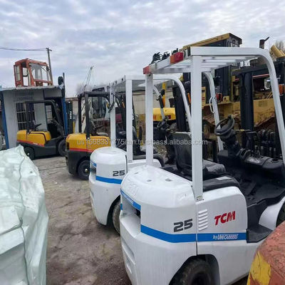 TCM 25 Máquina usada de empilhadeira com motor diesel e desempenho potente da TCM