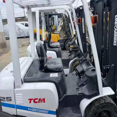 TCM 25 Máquina usada de empilhadeira com motor diesel e desempenho potente da TCM