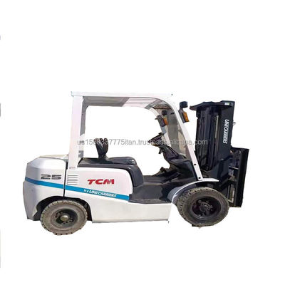 TCM 25 empilhadeira com grande desempenho Min. altura de elevação 4,5 ano 2012 máquina usada