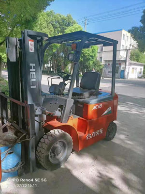 Elevador de forquilhas diesel usado AC25 com ótimo desempenho e original em 2012