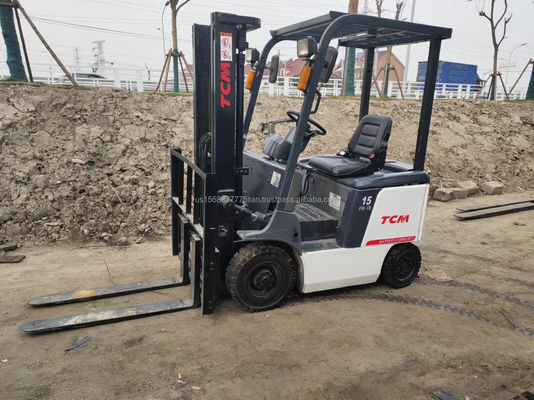 TCM em boas condições com lojas de materiais de construção e preço acessível