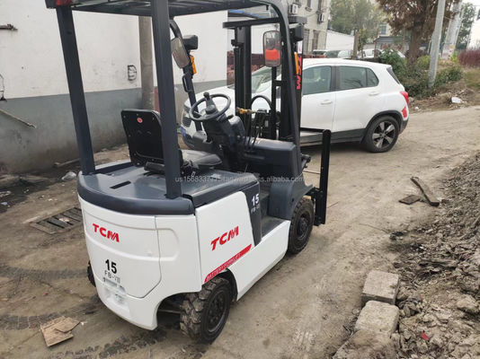 TCM em boas condições com lojas de materiais de construção e preço acessível