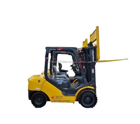 Camião elevador usado Komatsu 30 para lojas de materiais de construção 100% original Excelente desempenho
