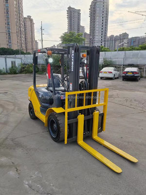 Lojas de materiais de construção 3 toneladas Komatsu 30 empilhadeira com excelente desempenho original