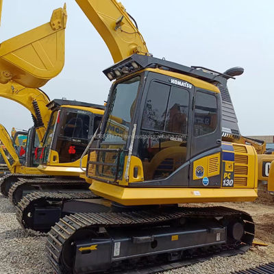 Shanghai boa escavadeira usada Komatsu PC130 com 13000 KG de peso e 48 kW de potência