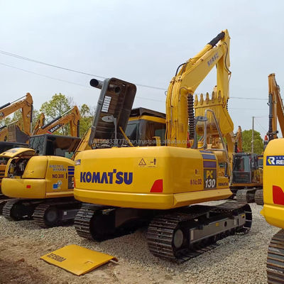 Shanghai boa escavadeira usada Komatsu PC130 com 13000 KG de peso e 48 kW de potência