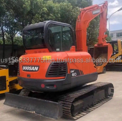 Excavadoras Doosan 6TON Dx60 Excavadora de trilhos de construção original Menos horas de trabalho