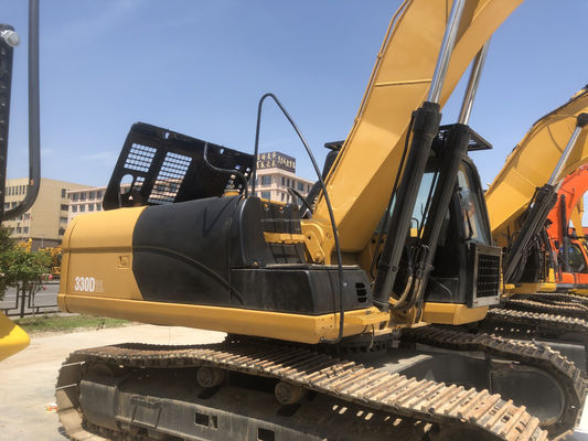 Excavadora Cat 330D2L de 30 toneladas com capacidade de balde de 1,56M3 e ano de 2016