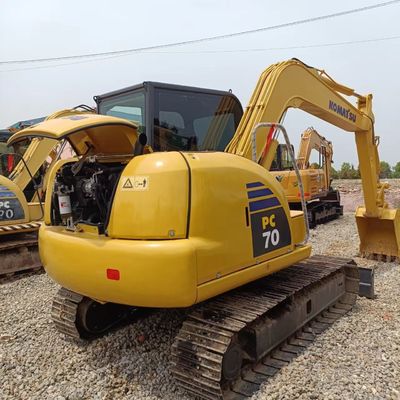 Excavadora Komatsu PC70 usada com cilindro hidráulico original e capacidade de balde de 0,2 M3
