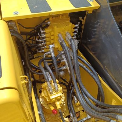 Peso operacional de 13 toneladas Excavadora Komatsu PC130 usada com válvula hidráulica original