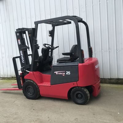 Nichiyu 2 TON empilhadeira com motor diesel original e de alto desempenho