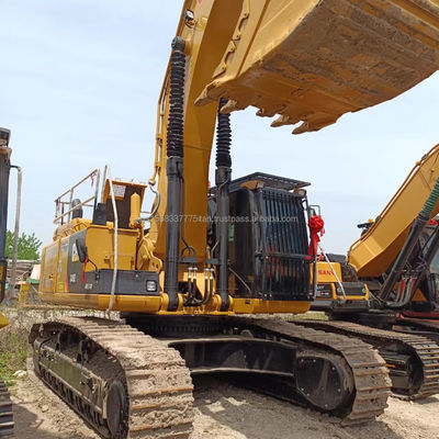 Excavadora Caterpillar 349 com capacidade de balde de 3,1 m3 e poucas horas de trabalho
