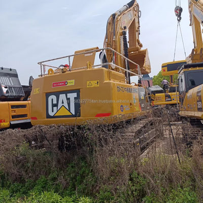 Excavadora Caterpillar 349 com capacidade de balde de 3,1 m3 e poucas horas de trabalho