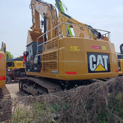Excavadora Caterpillar 349 com capacidade de balde de 3,1 m3 e poucas horas de trabalho