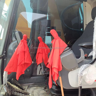 Excavadora Caterpillar 349 com capacidade de balde de 3,1 m3 e poucas horas de trabalho