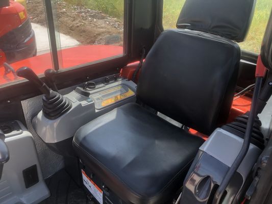 Excavadora Kubota KX165 usada com peso operacional de 5,5 toneladas e válvula hidráulica original